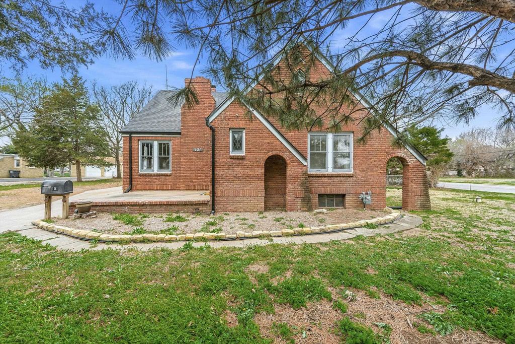 101 S Tyler Rd, Wichita, KS 67209