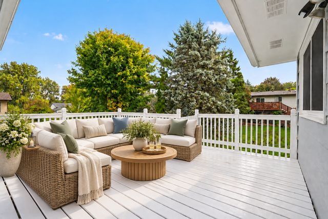 5710 Turtle Lake Road, Shoreview, MN 55126