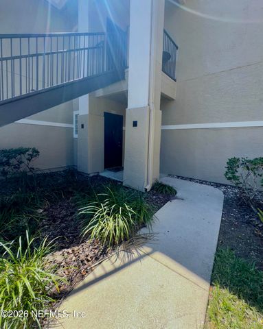 1701 THE GREENS Way 913, Jacksonville Beach, FL 32250