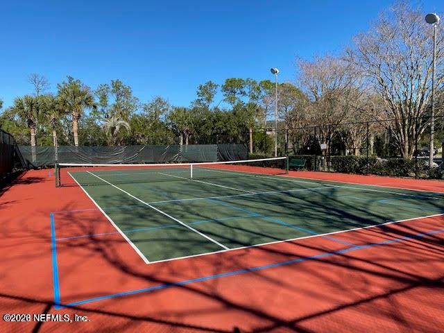 1701 THE GREENS Way 913, Jacksonville Beach, FL 32250