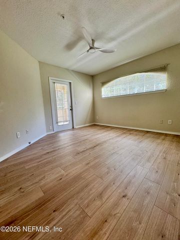 1701 THE GREENS Way 913, Jacksonville Beach, FL 32250