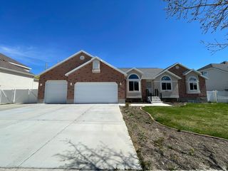 6407 S EVEREST DR, Taylorsville, UT 84129