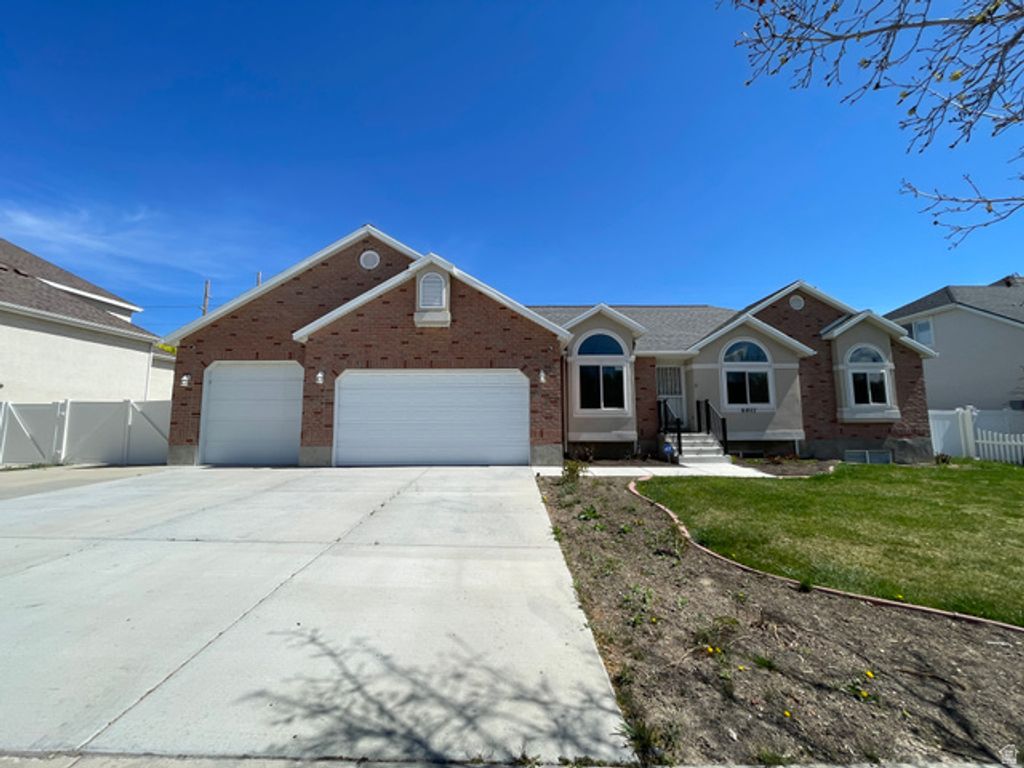 6407 S EVEREST DR, Taylorsville, UT 84129