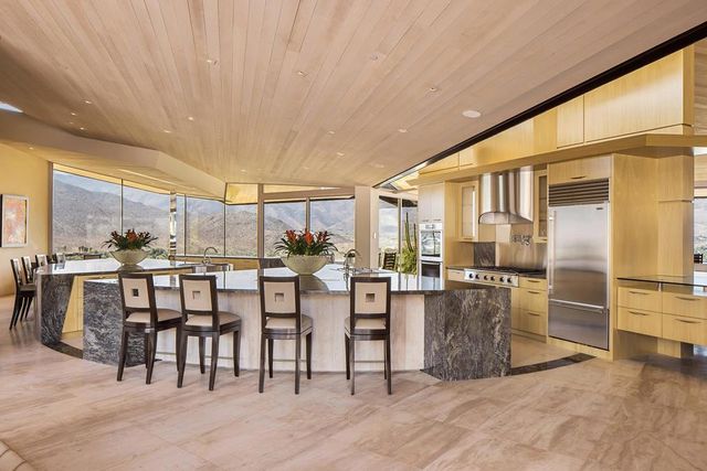 706 Summit Cove, Palm Desert, CA 92260