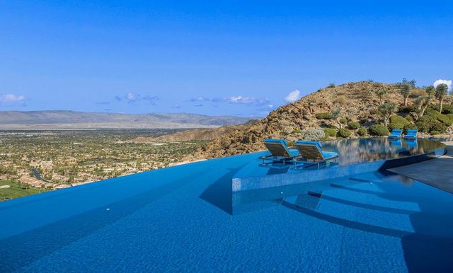 706 Summit Cove, Palm Desert, CA 92260