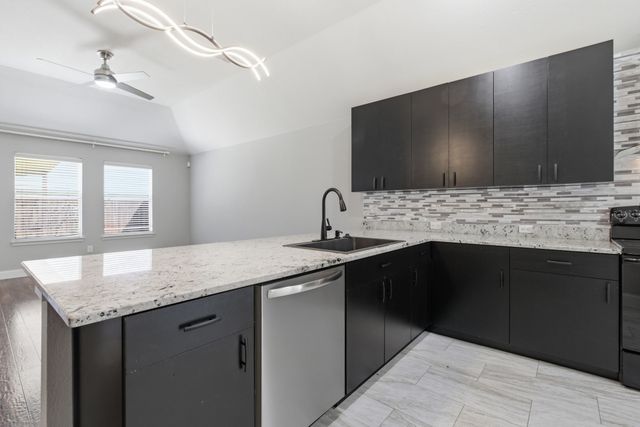 4018 Hillhaven Drive, Heartland, TX 75126