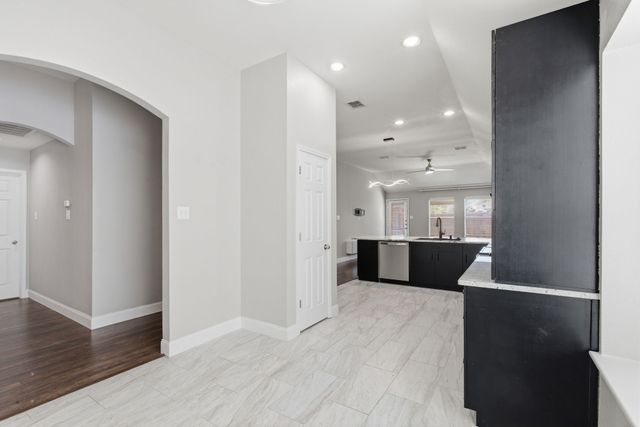 4018 Hillhaven Drive, Heartland, TX 75126