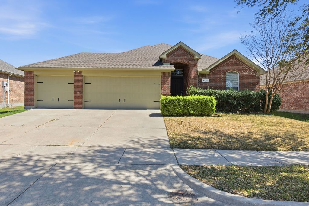 4018 Hillhaven Drive, Heartland, TX 75126