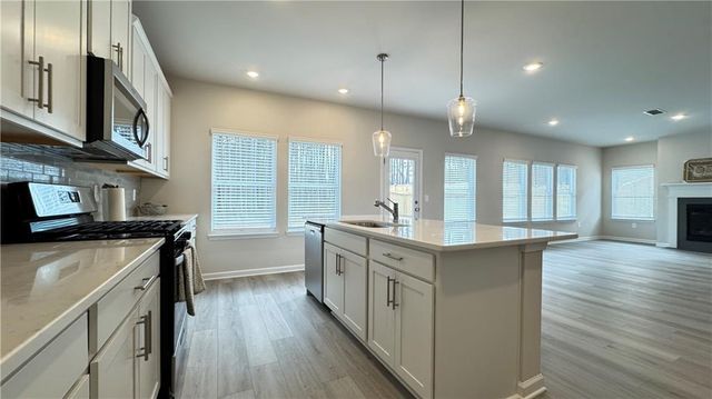 1498 High Falls Lane, Grayson, GA 30017