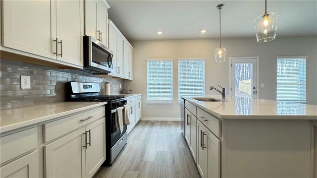 1498 High Falls Lane, Grayson, GA 30017