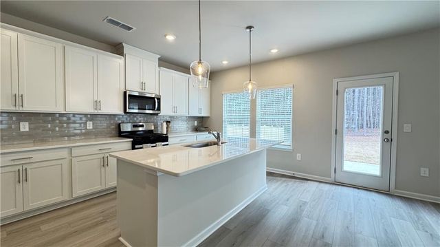 1498 High Falls Lane, Grayson, GA 30017