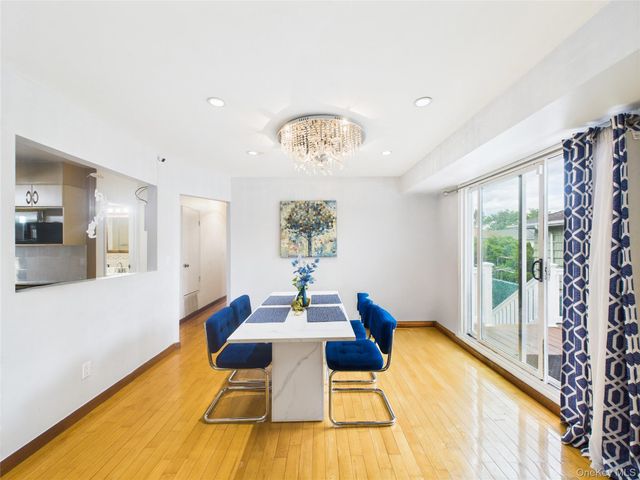 220 Nassau Boulevard, New Hyde Park, NY 11040