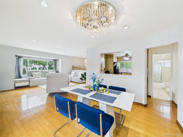 220 Nassau Boulevard, New Hyde Park, NY 11040