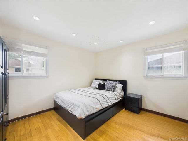 220 Nassau Boulevard, New Hyde Park, NY 11040