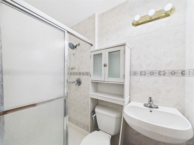 220 Nassau Boulevard, New Hyde Park, NY 11040