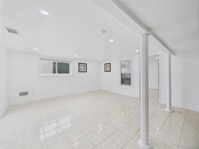 220 Nassau Boulevard, New Hyde Park, NY 11040