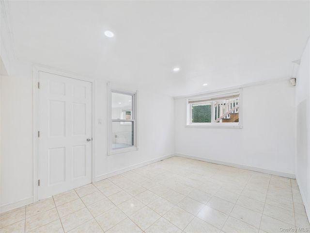 220 Nassau Boulevard, New Hyde Park, NY 11040