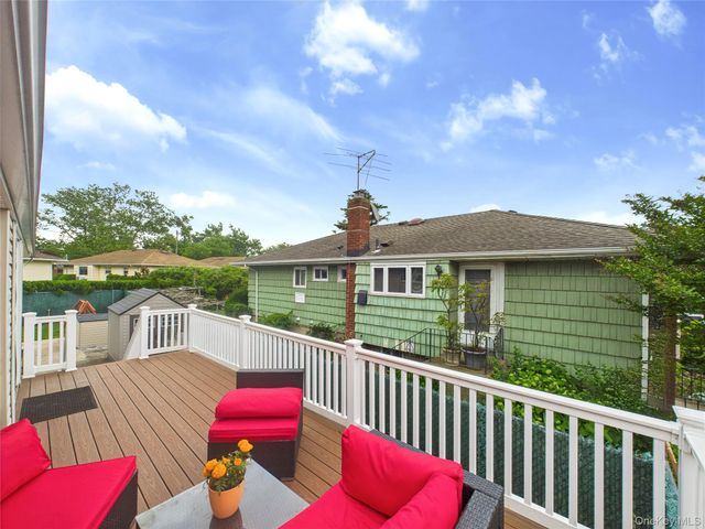 220 Nassau Boulevard, New Hyde Park, NY 11040