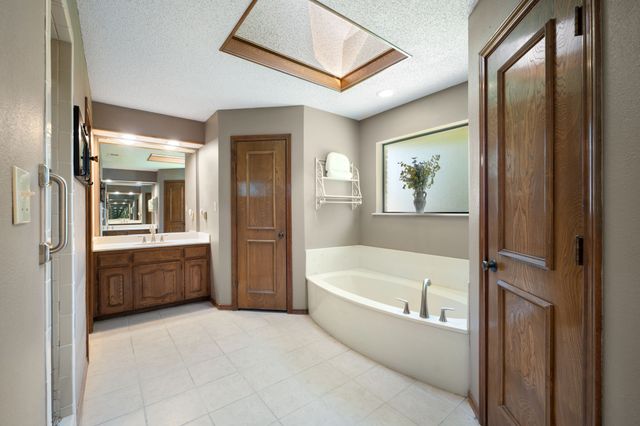 2311 Heatherwoods Way, Carrollton, TX 75007