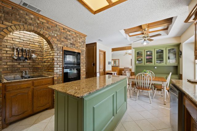2311 Heatherwoods Way, Carrollton, TX 75007