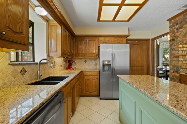2311 Heatherwoods Way, Carrollton, TX 75007