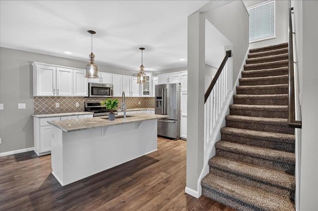 235 Blooming Leaf Way, Verona, WI 53593