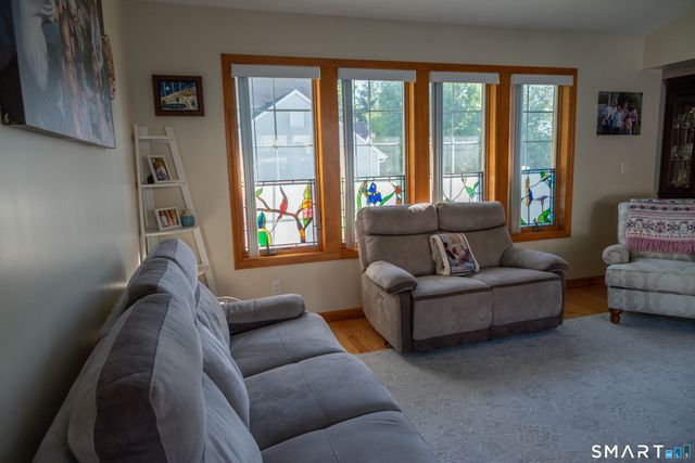 6 Vumbaco Drive, Wallingford, CT 06492