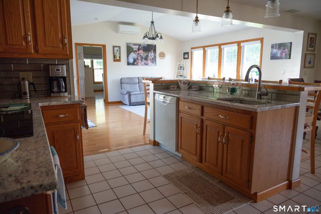 6 Vumbaco Drive, Wallingford, CT 06492