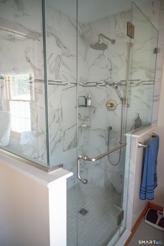 6 Vumbaco Drive, Wallingford, CT 06492
