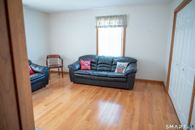 6 Vumbaco Drive, Wallingford, CT 06492