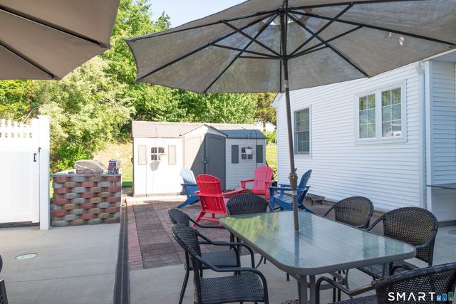 6 Vumbaco Drive, Wallingford, CT 06492
