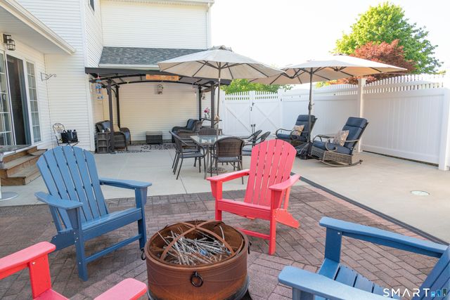 6 Vumbaco Drive, Wallingford, CT 06492