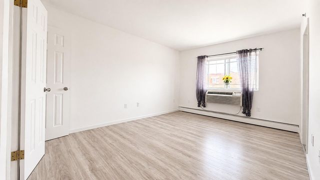 7617 46th Ave Apt 4A, New York City, NY 11373