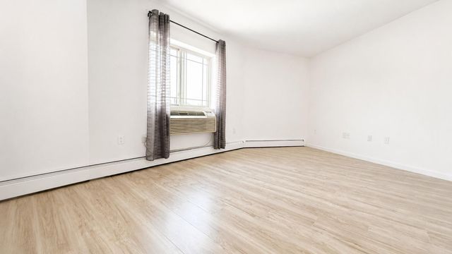 7617 46th Ave Apt 4A, New York City, NY 11373