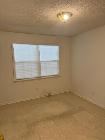 800 Moorehouse Drive, Dothan, AL 36303