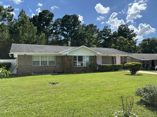 800 Moorehouse Drive, Dothan, AL 36303