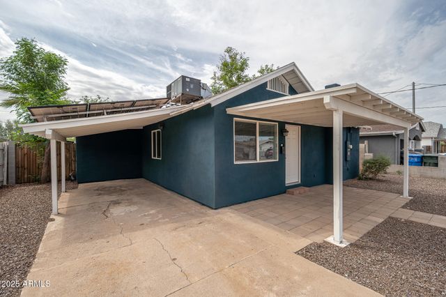 2245 E PORTLAND Street, Phoenix, AZ 85006