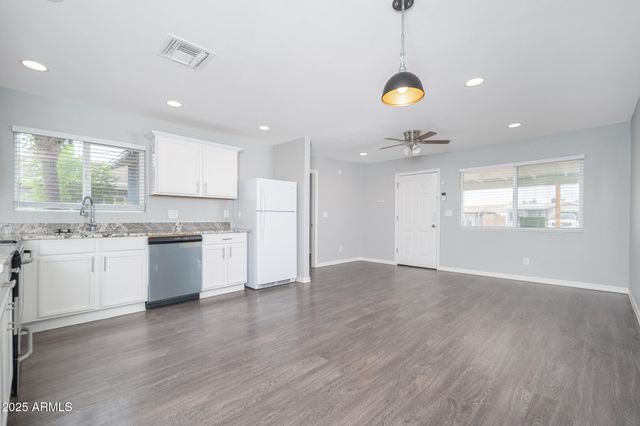 2245 E PORTLAND Street, Phoenix, AZ 85006