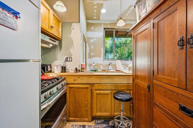 19643 Sages Rd, Nevada City, CA 95959