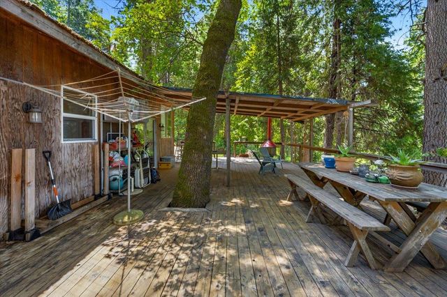 19643 Sages Rd, Nevada City, CA 95959
