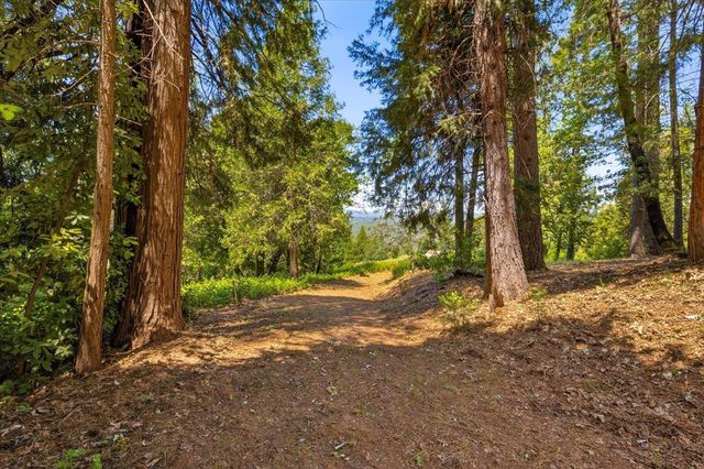 19643 Sages Rd, Nevada City, CA 95959