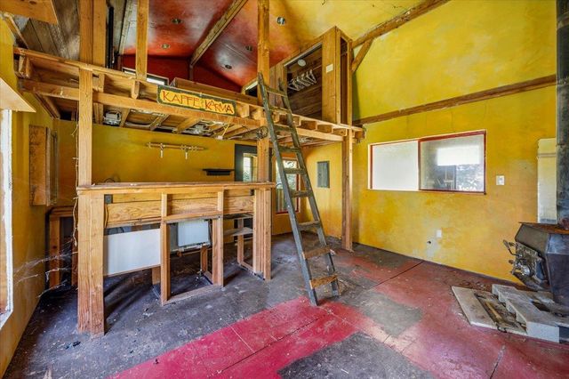 19643 Sages Rd, Nevada City, CA 95959