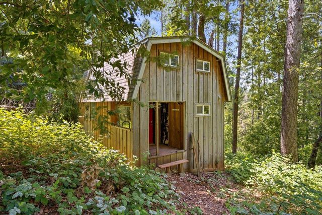 19643 Sages Rd, Nevada City, CA 95959