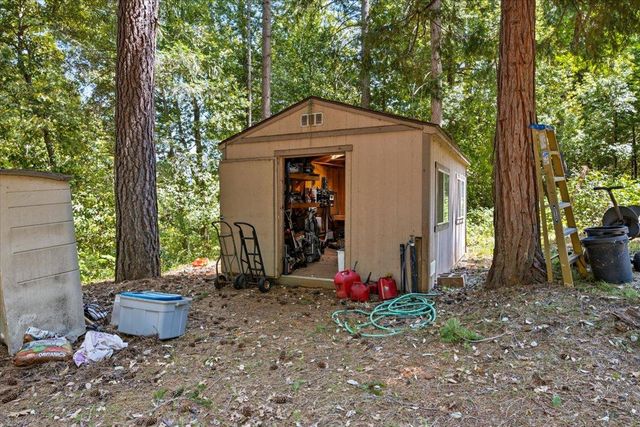 19643 Sages Rd, Nevada City, CA 95959
