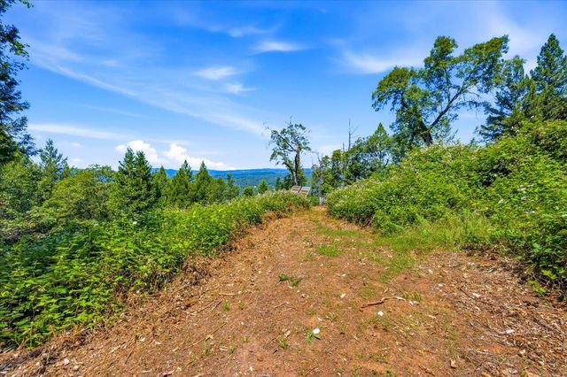 19643 Sages Rd, Nevada City, CA 95959