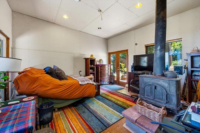 19643 Sages Rd, Nevada City, CA 95959