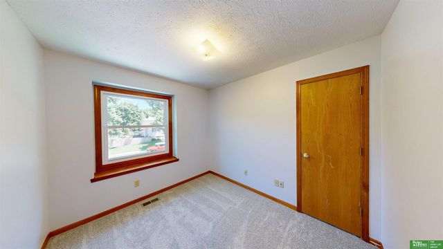 5636 N 126th Avenue, Omaha, NE 68164