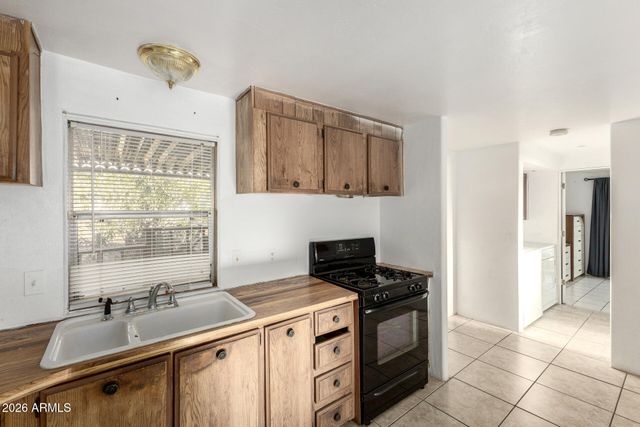 1370 E 21ST Avenue, Apache Junction, AZ 85119