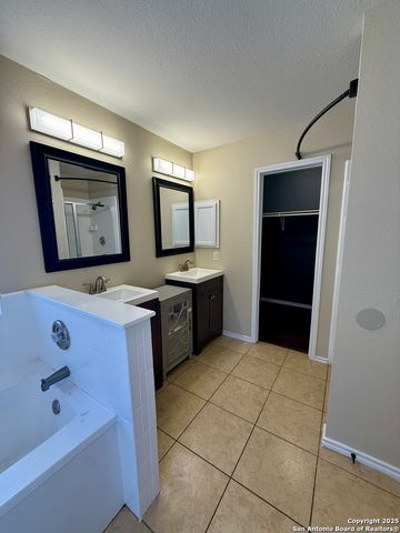 821 Dimrock, Schertz, TX 78154