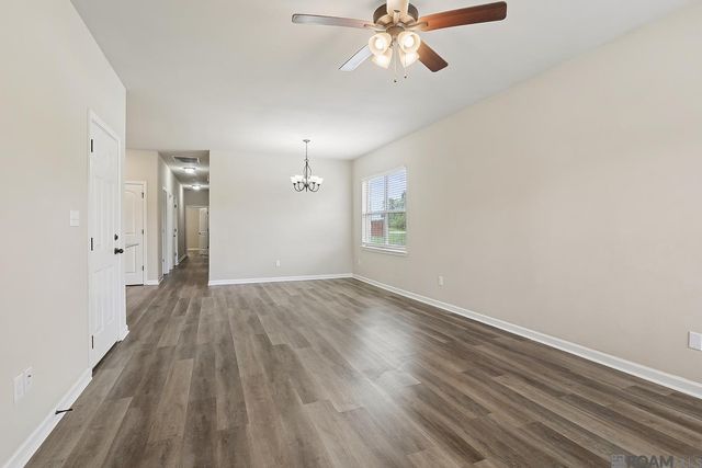 3052 S Roth Ave, Gonzales, LA 70737